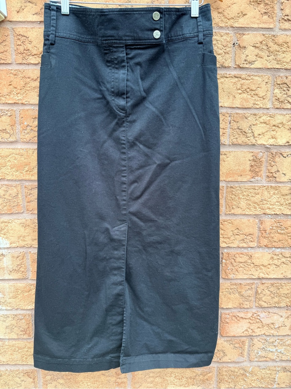 • Tommy Hilfiger Classic Black High-Waist Midi Skirt